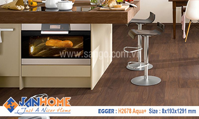 Thi công sàn gỗ Egger H2678 Aqua+ phòng bếp