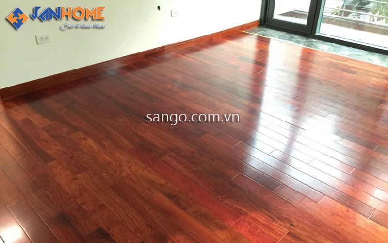 Lắp đặt sàn gỗ tự nhiên cho căn hộ