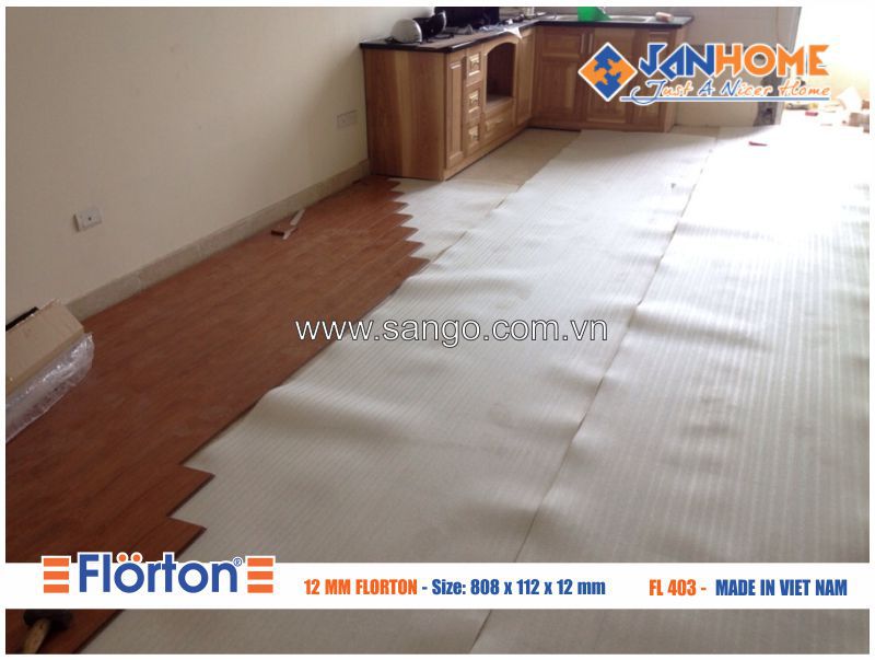 Trước khi lát sàn gỗ Florton phải được lát nylon