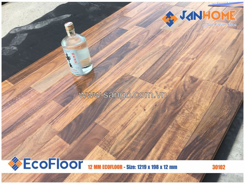 Thi công lắp đặt sàn gỗ ECOFLOOR 30102 ảnh chụp thực tế