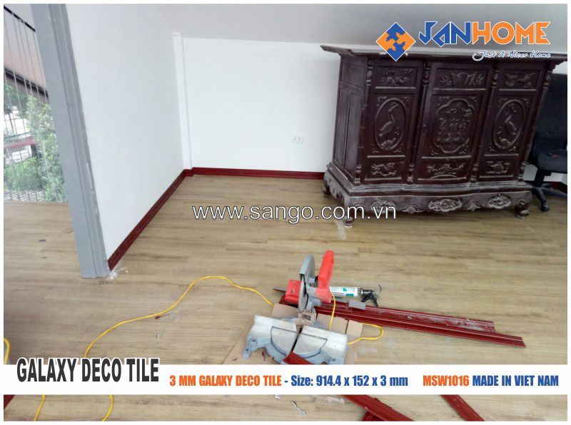 Mã MSW1016 sử dụng tone màu vàng sậm, vân nhỏ